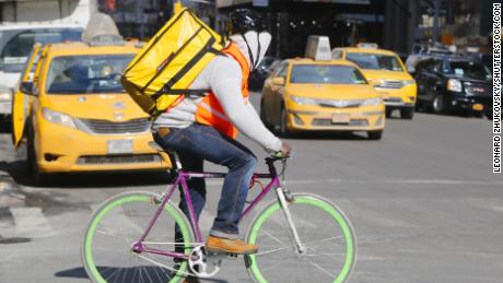 Amazon workers fear catching coronavirus to get you your packages 1