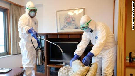 Government watchdog launches review into HHS' coronavirus response 1