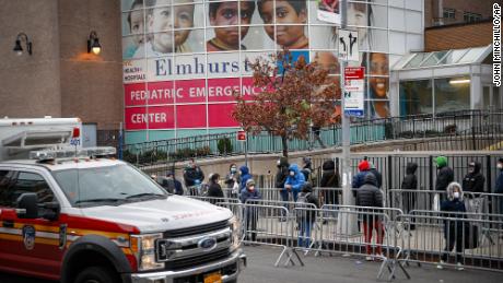 Social distancing: Here's what paved Trump's path to extending coronavirus guidelines 1
