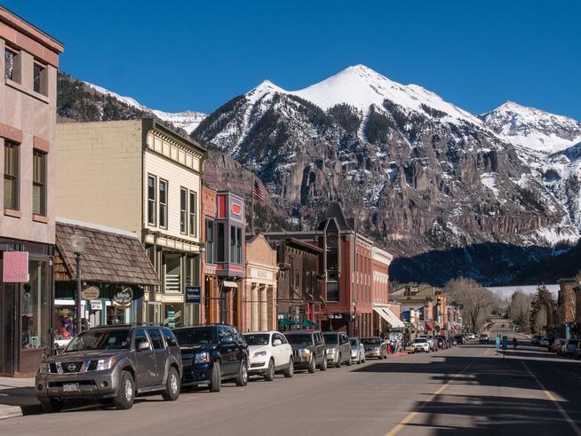 What’s it like to shelter in place as part of the fight against coronavirus? Look no further than Telluride. 1