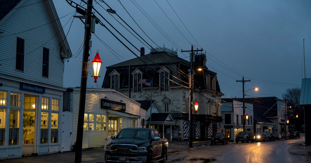 ‘Group of Local Vigilantes’ Try to Forcibly Quarantine Out-of-Towners, Officials Say 1