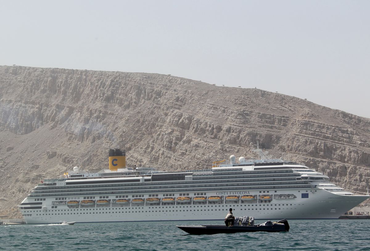 Cruise ships to dock in Miami with at least 30 suspected coronavirus cases 1