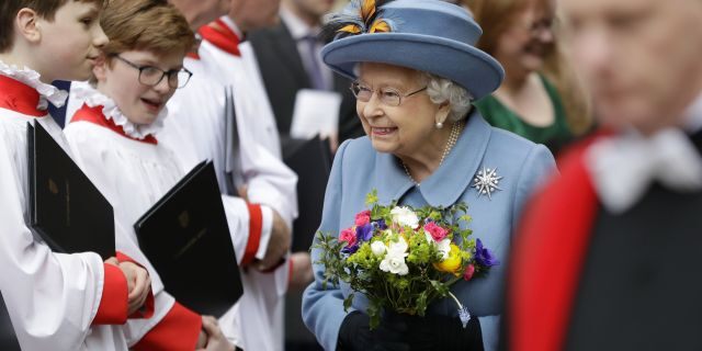 British royals will be ‘talking daily’ with medical team during coronavirus outbreak, former palace doc claims 1