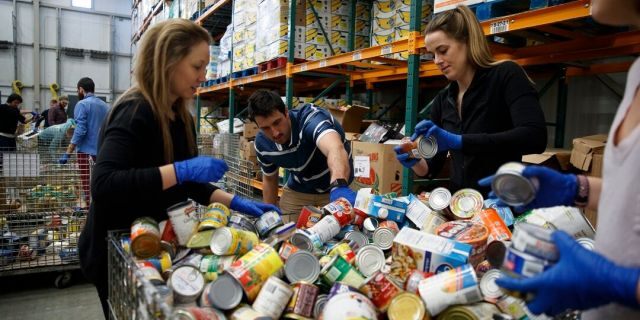 How to help your neighbors amid coronavirus outbreak 1