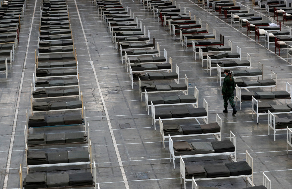 Photos: Nations have all hands on deck for influx of coronavirus patients 1