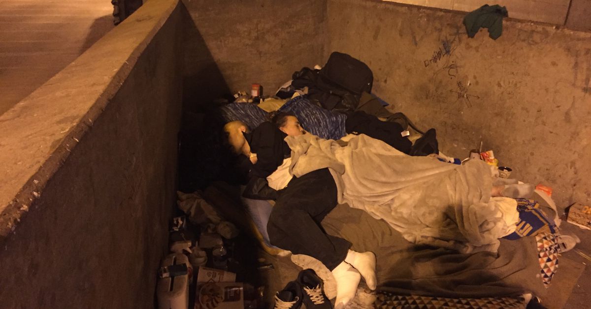 Chicago looks at housing the homeless in hotels during the coronavirus crisis 1