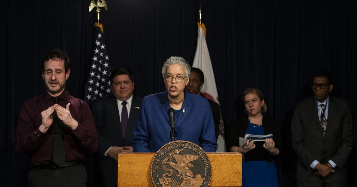 Cook County distributes 70,000-plus masks, gloves and gowns to first responders to combat coronavirus 1 Cook County distributes 70,000-plus masks, gloves and gowns to first responders to combat coronavirus 1
