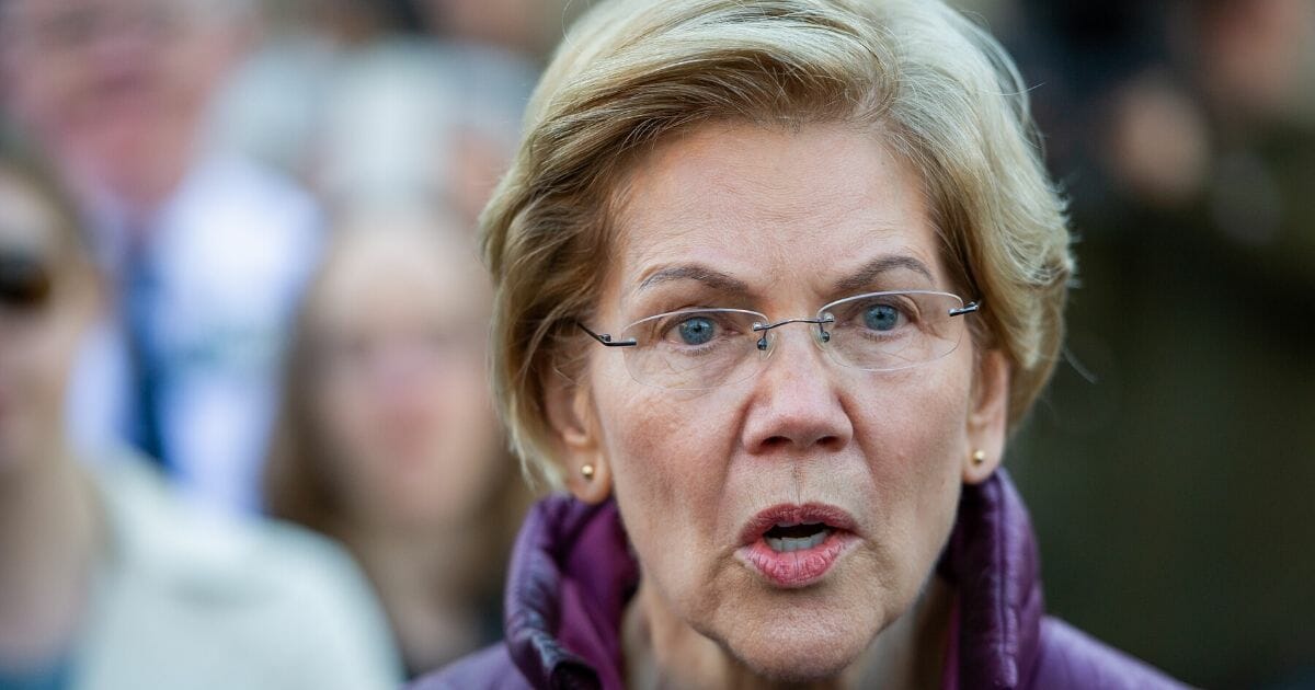 Elizabeth Warren Literally Censors Trump Tweet on COVID-19 1