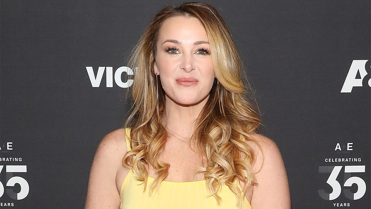 Pregnant Jamie Otis apologizes for 'risking our family and others' by traveling amid coronavirus pandemic 1