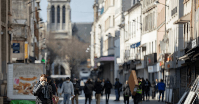 Paris No-Go Zone Police Overwhelmed Attempting to Enforce Quarantine 1
