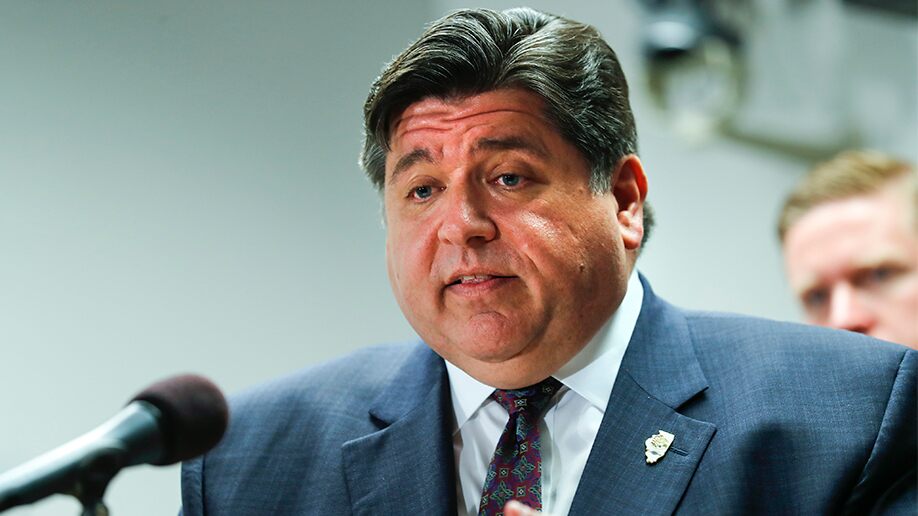 Illinois joins California, NY by issuing 'stay at home' order to combat coronavirus 1