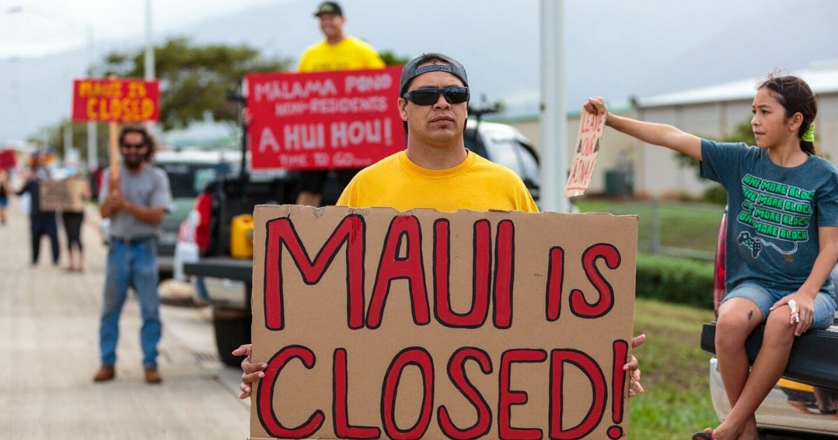Hawaiian residents send stark COVID-19 warning to tourists: 'Maui is closed' 1