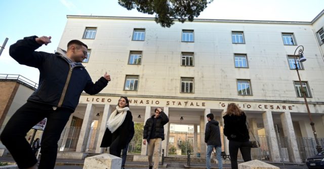 Italian Students Flee Coronavirus Epicenter, Spread Virus to Parents 1