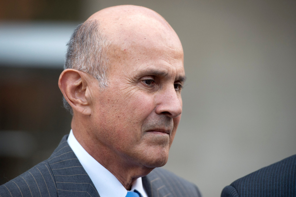 Citing the coronavirus, ex-L.A. County Sheriff Lee Baca asks for release from prison 1