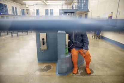 Close immigration courts now: A coronavirus necessity to protect public health 1 Close immigration courts now: A coronavirus necessity to protect public health 1