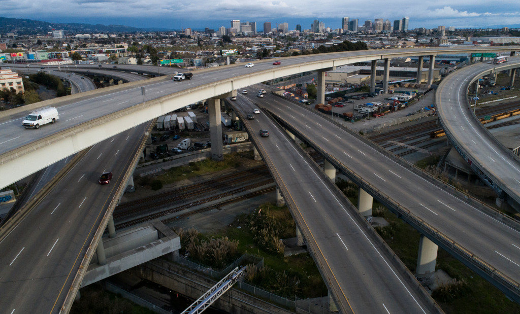 Coronavirus: California unemployment claims fall, but 8.6
million filings amid shutdowns 1