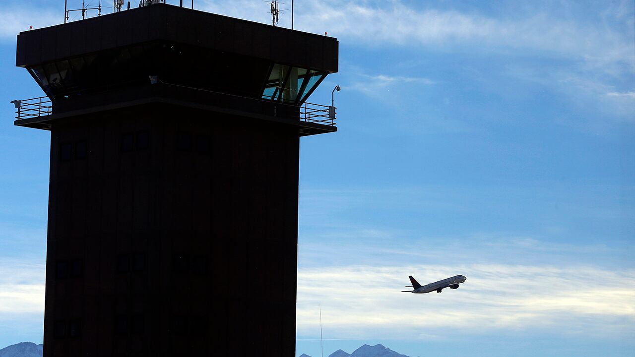 FAA temporarily halts NY-area air traffic after staff member tests positive for COVID-19 1 FAA temporarily halts NY-area air traffic after staff member tests positive for COVID-19 1