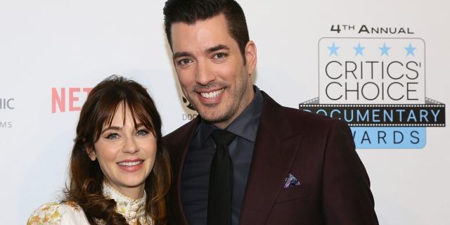 Jonathan Scott, Zooey Deschanel share coronavirus message urging fans to 'stay home' 1