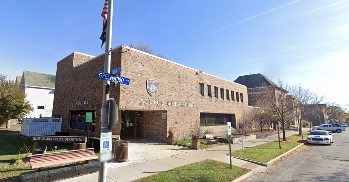 Blue Island mayor shuts down police department after reports of coronavirus case, angering state rep 1
