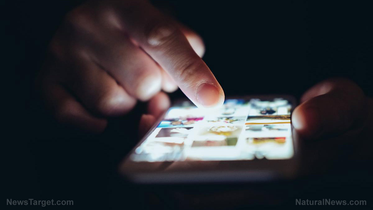 The US government thinks that fighting coronavirus requires spying on your phone's data 1