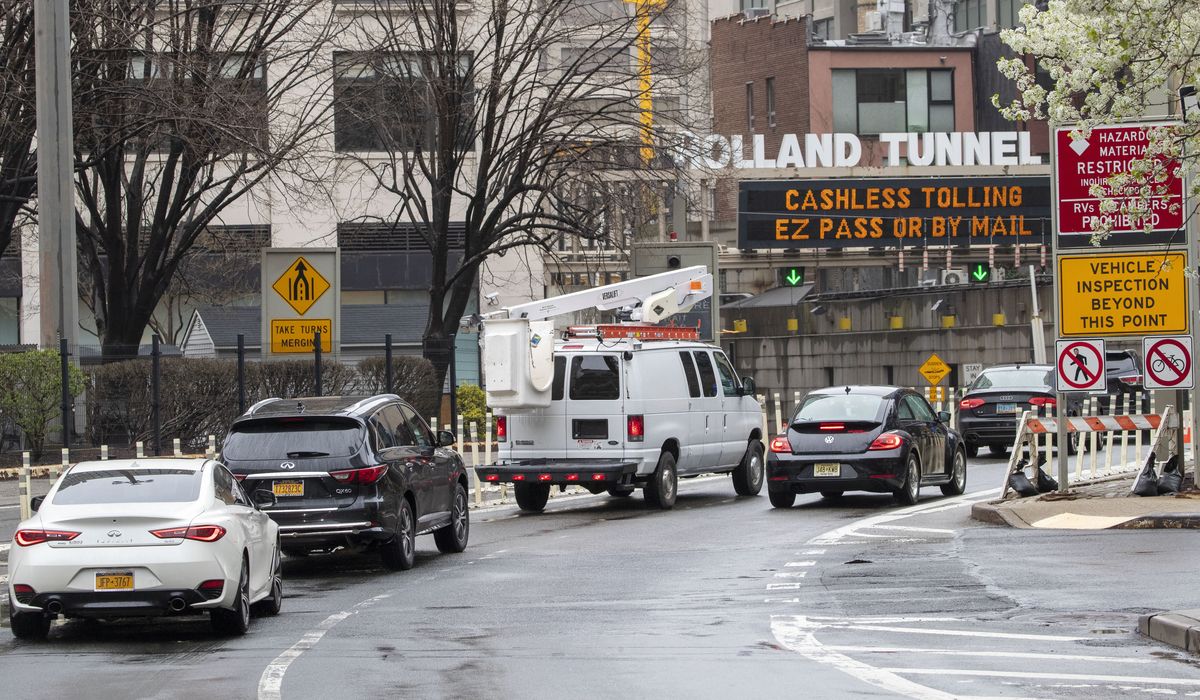 Florida, Texas seek to keep New York residents from spreading coronavirus 1
