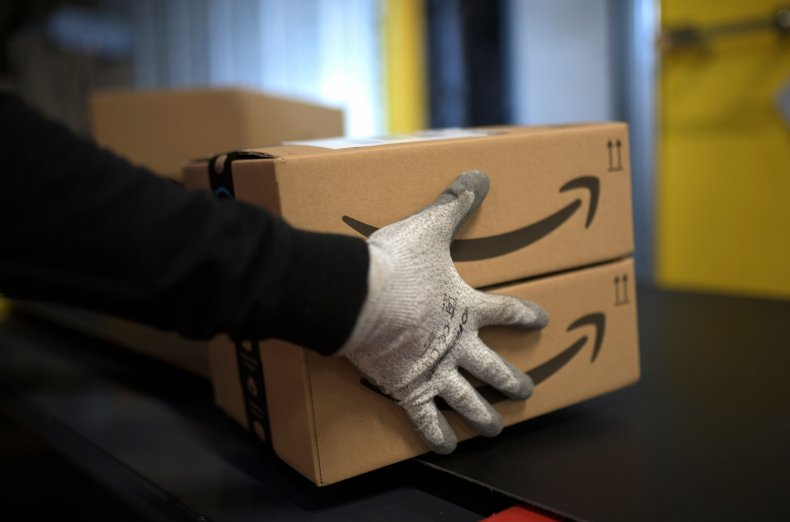 Amazon Workers Still Fear Working Conditions as Coronavirus Infections Found in at Least 10 U.S. Warehouses 1