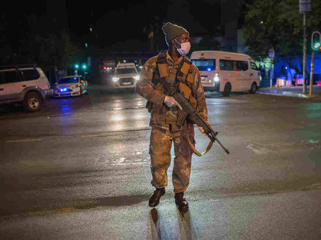 South Africa Reports First COVID-19 Deaths; Goes Into 3-Week Lockdown 1