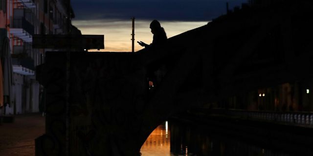 European countries considering tracking phone data to help stop coronavirus spread, report says 1
