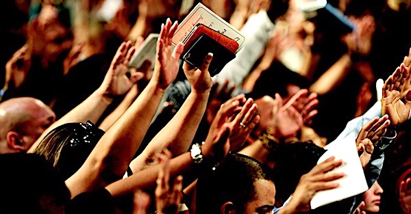 'Let Us Worship' protest in Arizona draws thousands in last
pre-election nationwide stop 1