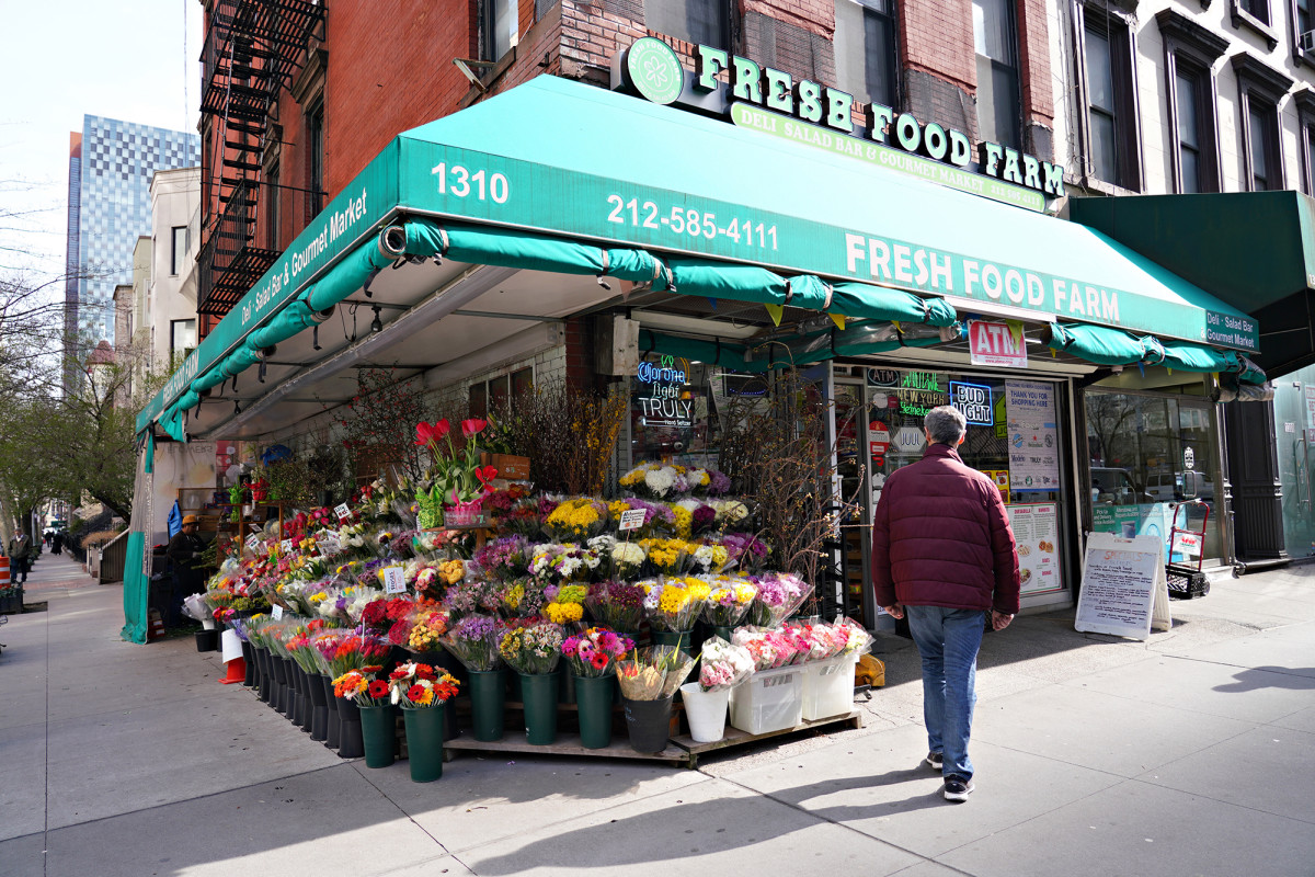 Coronavirus in NY: New York City bodegas will remain open during shutdown 1 Coronavirus in NY: New York City bodegas will remain open during shutdown 1