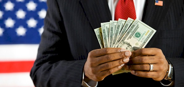 Federal workers sue for coronavirus 'hazard pay' 1