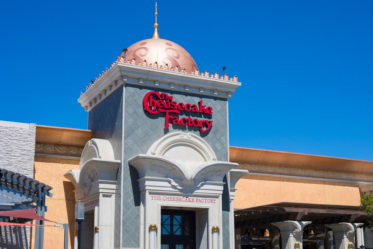 Cheesecake Factory furloughs thousands of workers as coronavirus shuts restaurants 1