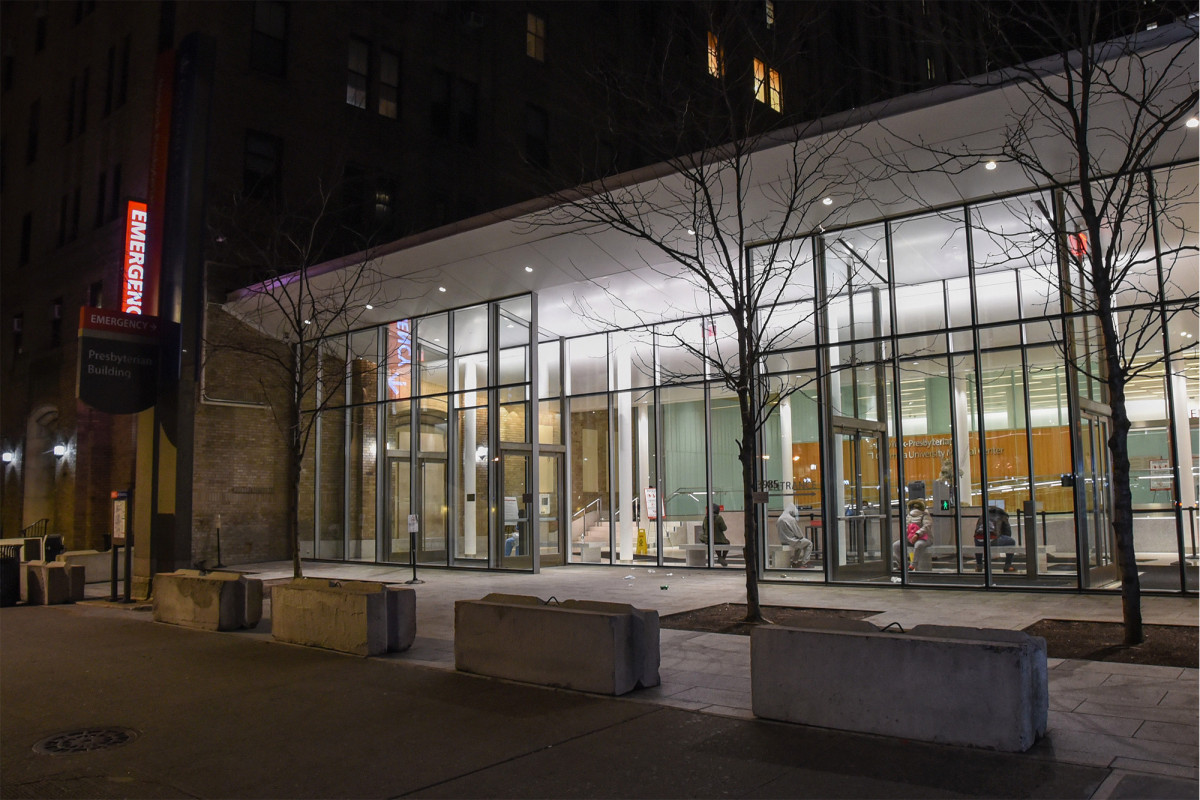 Number of coronavirus patients on ventilators doubles at NYC hospital 1