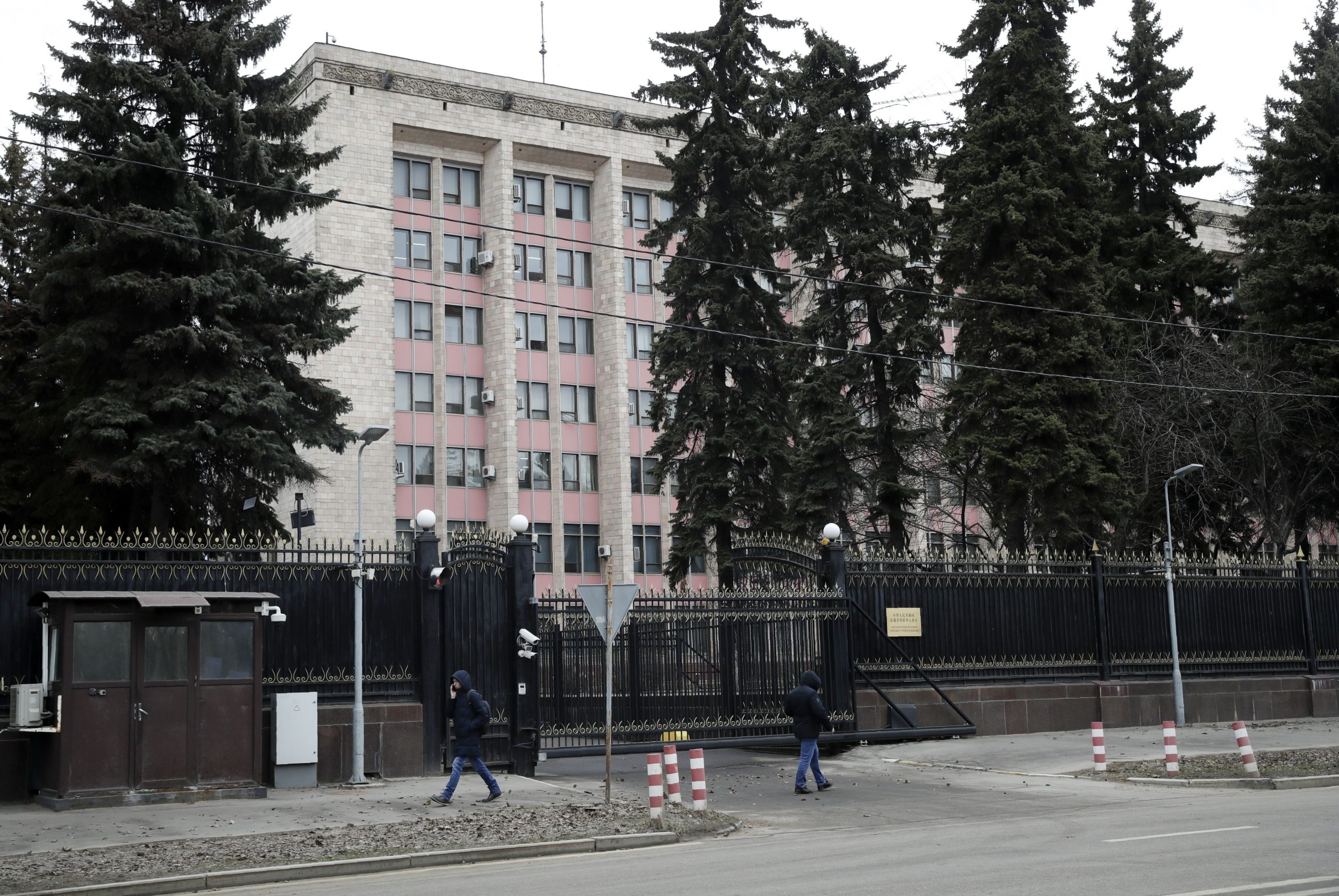 Russia deports Chinese for violating self-quarantine rules 1