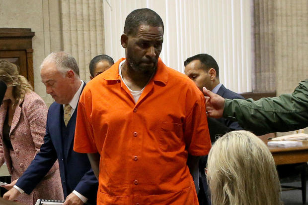 R. Kelly cites coronavirus in seeking release from jail pending trial 1