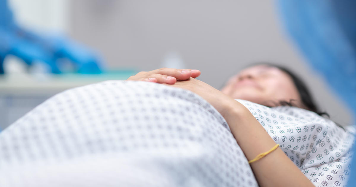 N.Y. moms won't have to give birth alone during coronavirus 1