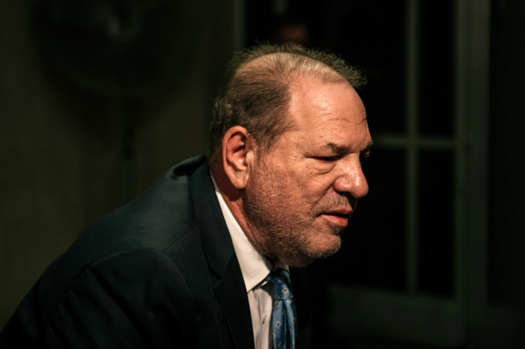 Harvey Weinstein tests positive for coronavirus in prison 1