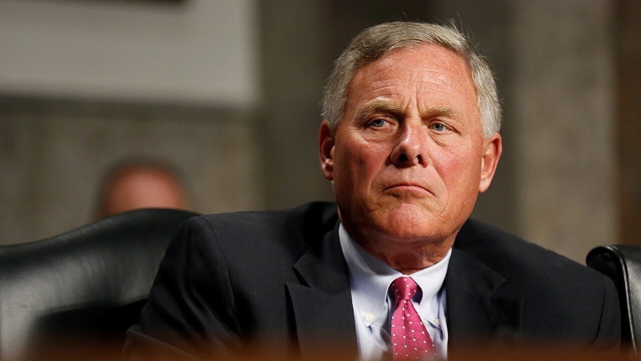 Sen. Burr seeks ethics review of his stock sales in run-up to coronavirus crisis, after scathing report 1