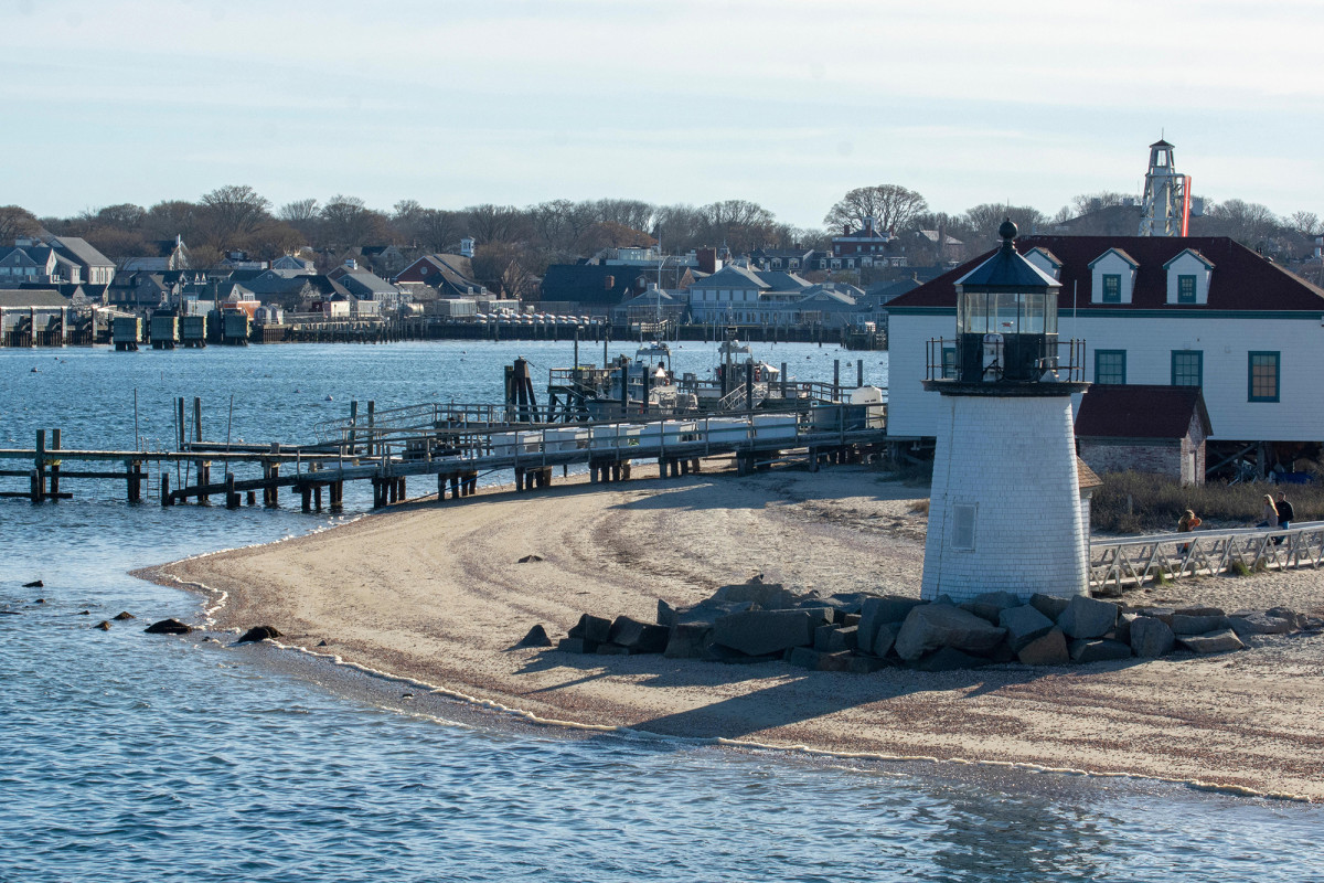 The wealthy flee to Nantucket, a ‘medical desert,’ during coronavirus lockdown 1