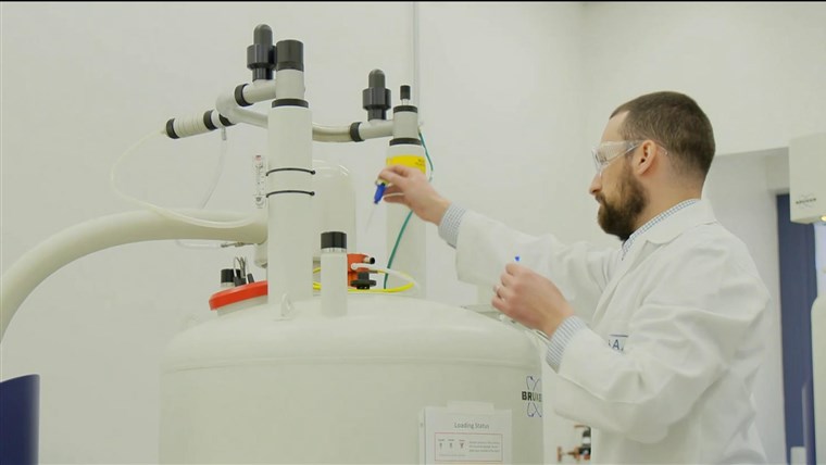 Scientists, under pressure, try to balance speed and safety on coronavirus vaccine research 1 Scientists, under pressure, try to balance speed and safety on coronavirus vaccine research 1