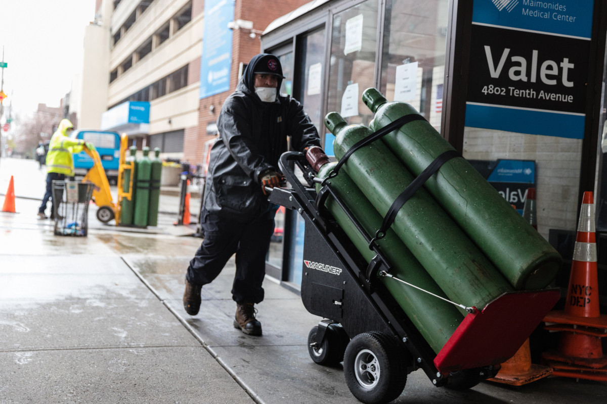NYC’s coronavirus death toll reaches triple digits 1