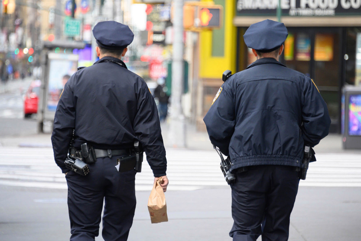 Coronavirus in NYC: Over 300 NYPD cops test positive 1