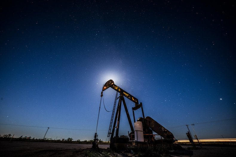 U.S., Canadian Oil Producers Cut Operations After Prices Plummet Due to Russia-Saudi Oil War, Coronavirus Slowdown 1