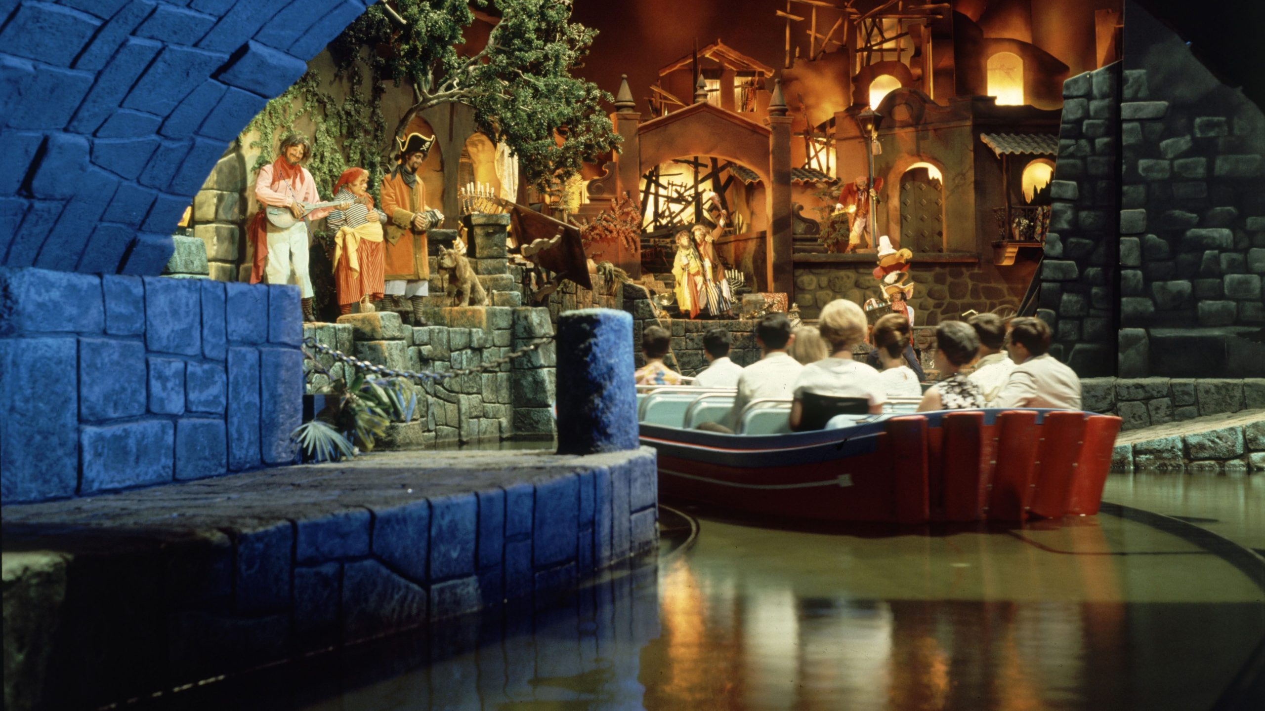 During coronavirus isolation, family recreates Pirates of the Caribbean ride in their house 1