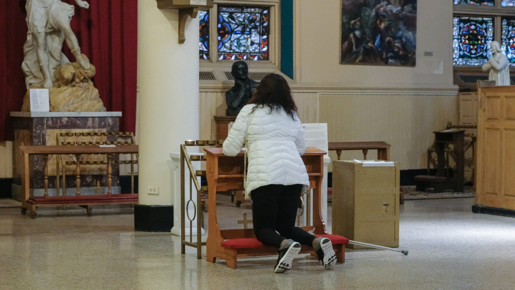 Hell’s Kitchen pastor helping keep faith alive during coronavirus crisis: Devine 1