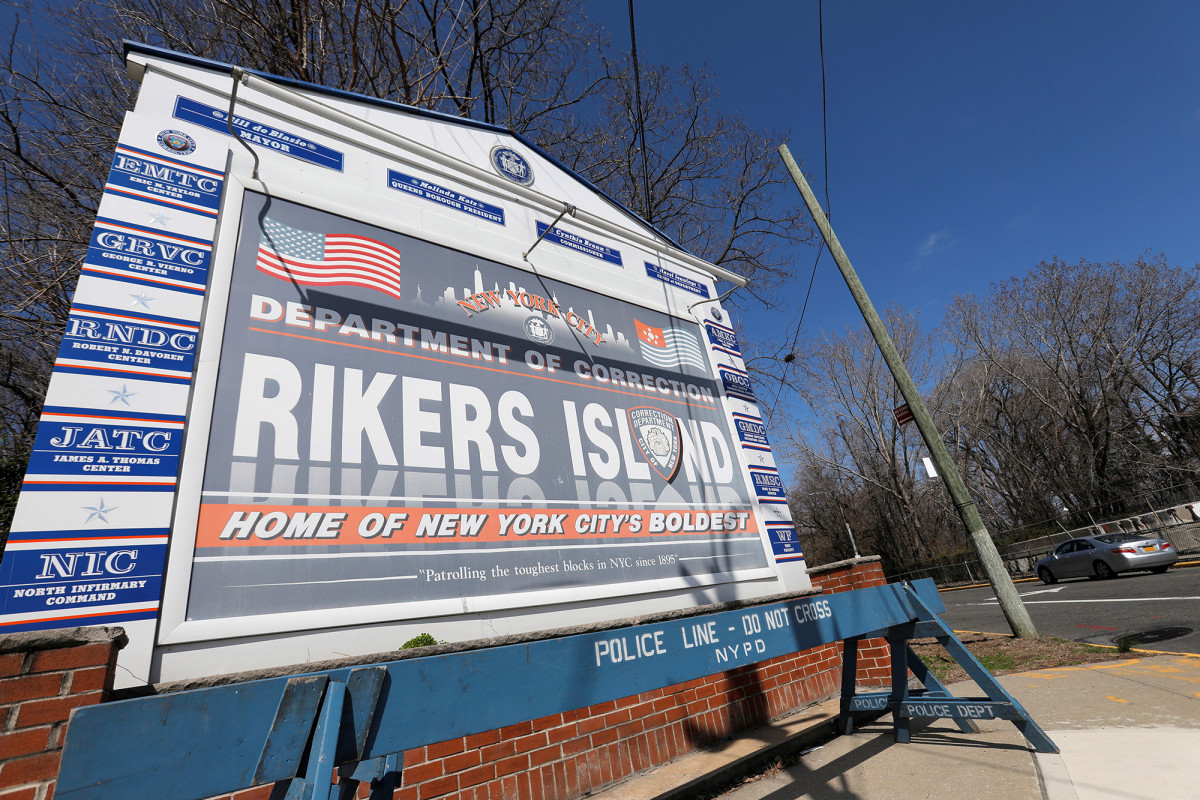 Coronavirus in NY: City to release 23 more inmates amid jail system outbreak 1