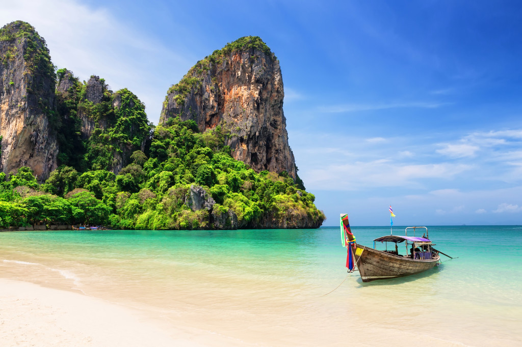 Coronavirus: Phuket closes land, sea points of entry 1