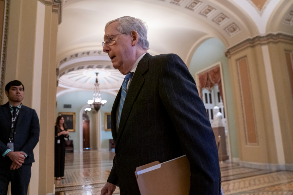 Congress moves toward final decisions on stimulus rescue package as coronavirus hits Senate 1