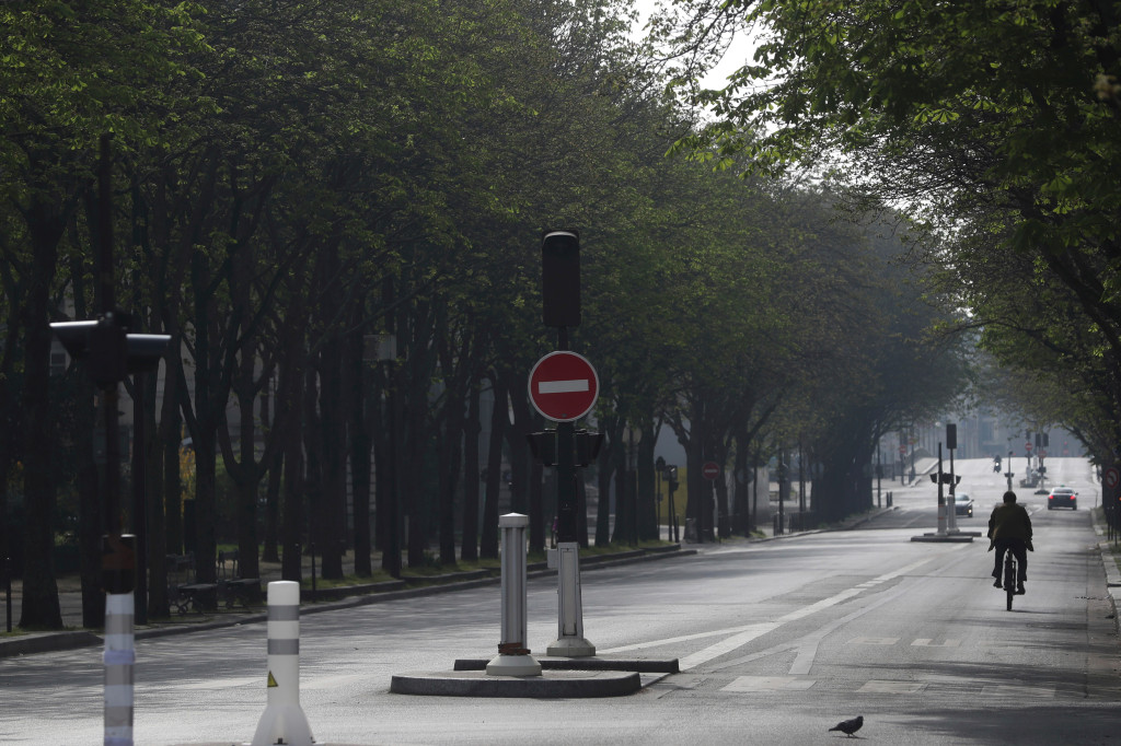 Coronavirus death toll rises to 450 in France 1