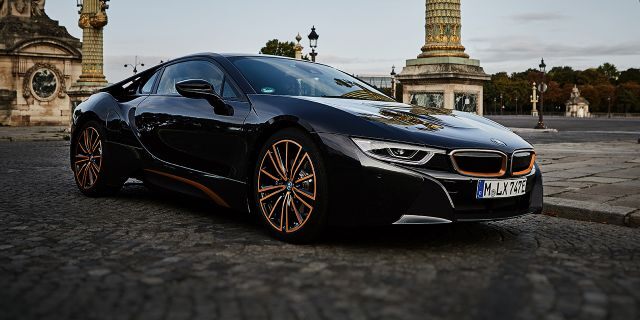 BMW deletes, apologizes for insensitive coronavirus-themed promotional tweet 1